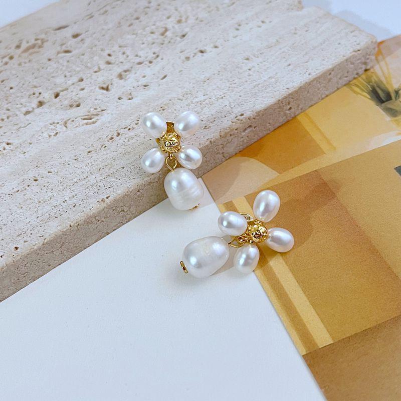 Elegant Vintage Pearl Flower Stud Earrings with Freshwater Pearls