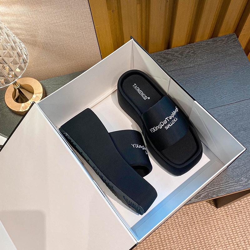 

976050 пар толстоподошвенных шлепанцев с перемычкой и стразами для женской уличной обуви 43 чёрный