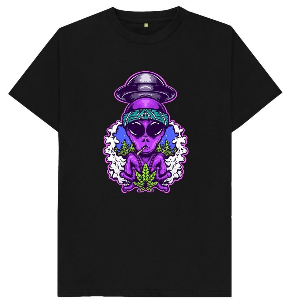 

Trippy Alien Smoking Weed UFO Spaceship T Shirt XL