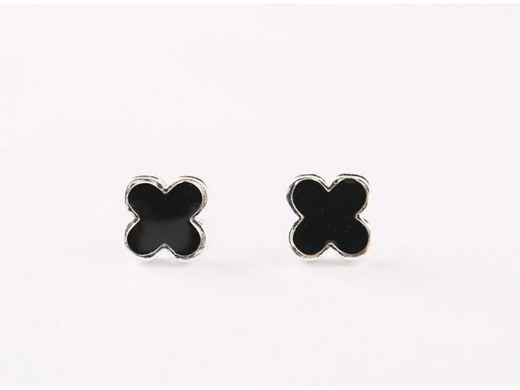 925 Sterling Silver Anti-Allergic Heart Stud Earrings for Men & Women - Simple Korean Style Black Cartilage Earrings
