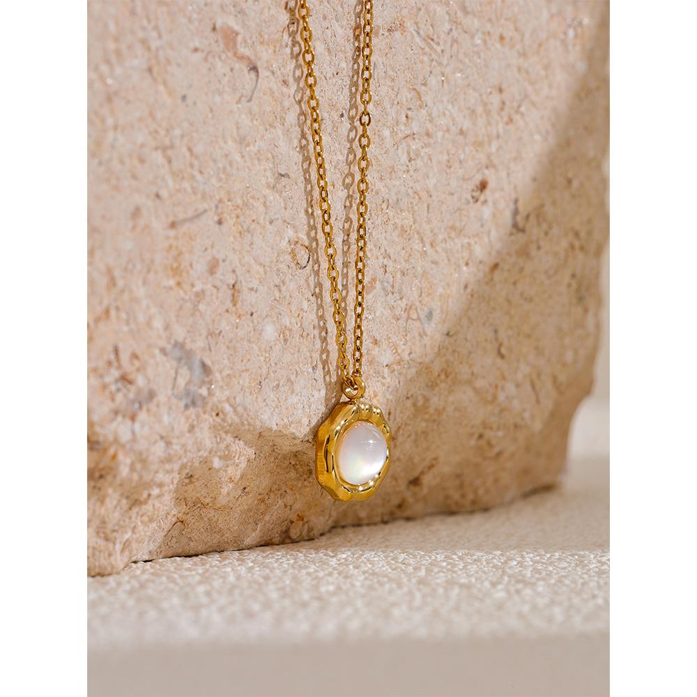 Yhpup Fashion Natural Shell Round Chic Pendant Necklace Waterproof Stainless Steel Golden High Quality Jewelry Accessories