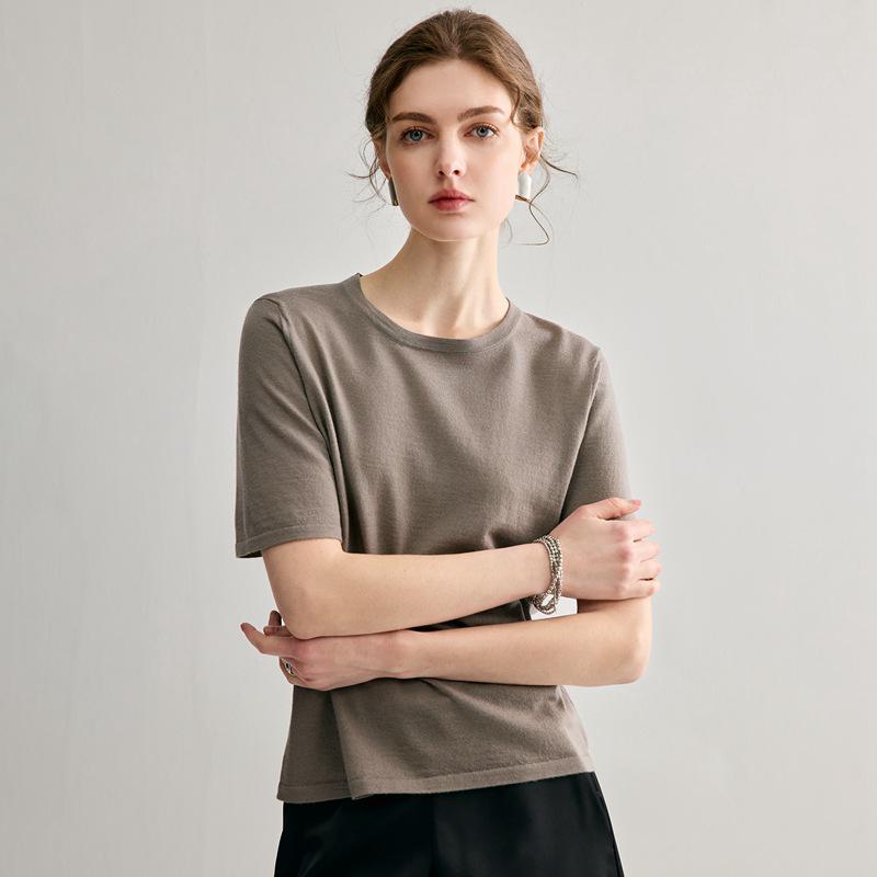 Yangzi 100% Wool Women's Slimming Short Sleeve Knit Shirt - Spring/Summer Round Neck Fashion.
