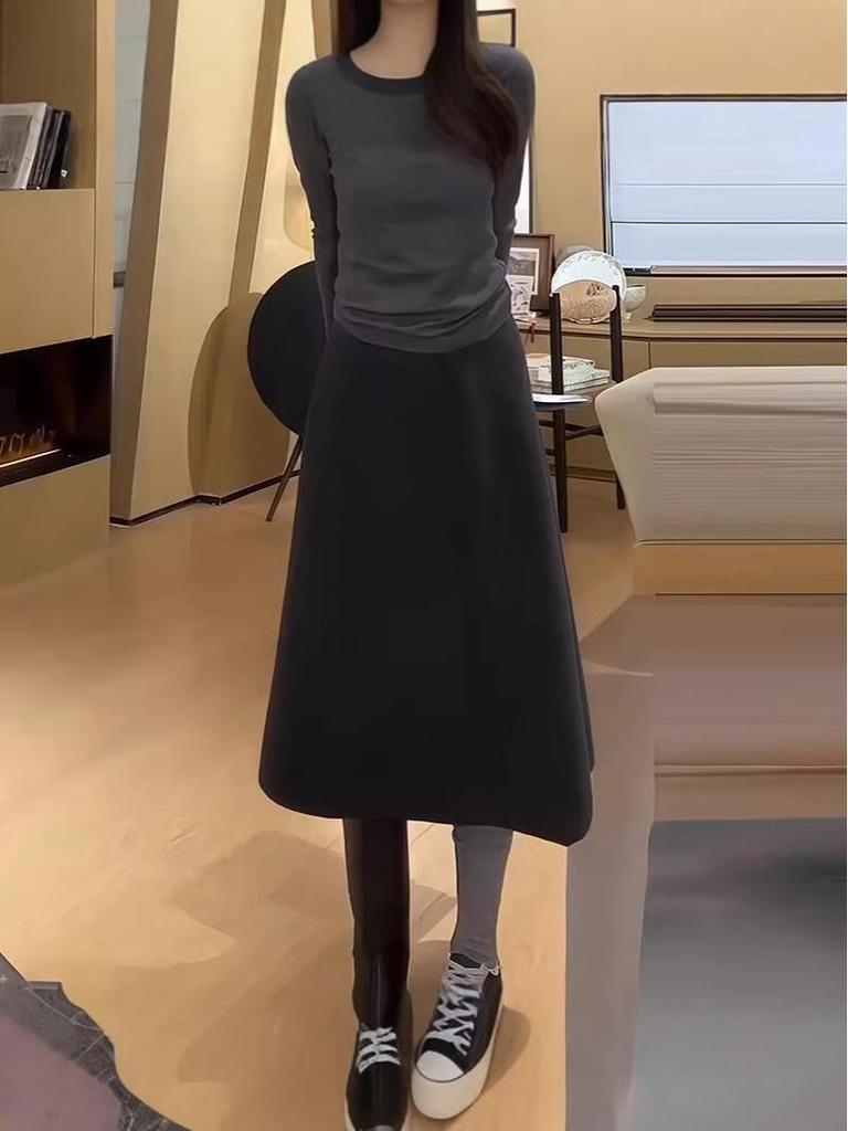 2025 Autumn/Winter French Elegant High-Waisted A-line Skirt for Women - Versatile, Slimming, and Fashionable