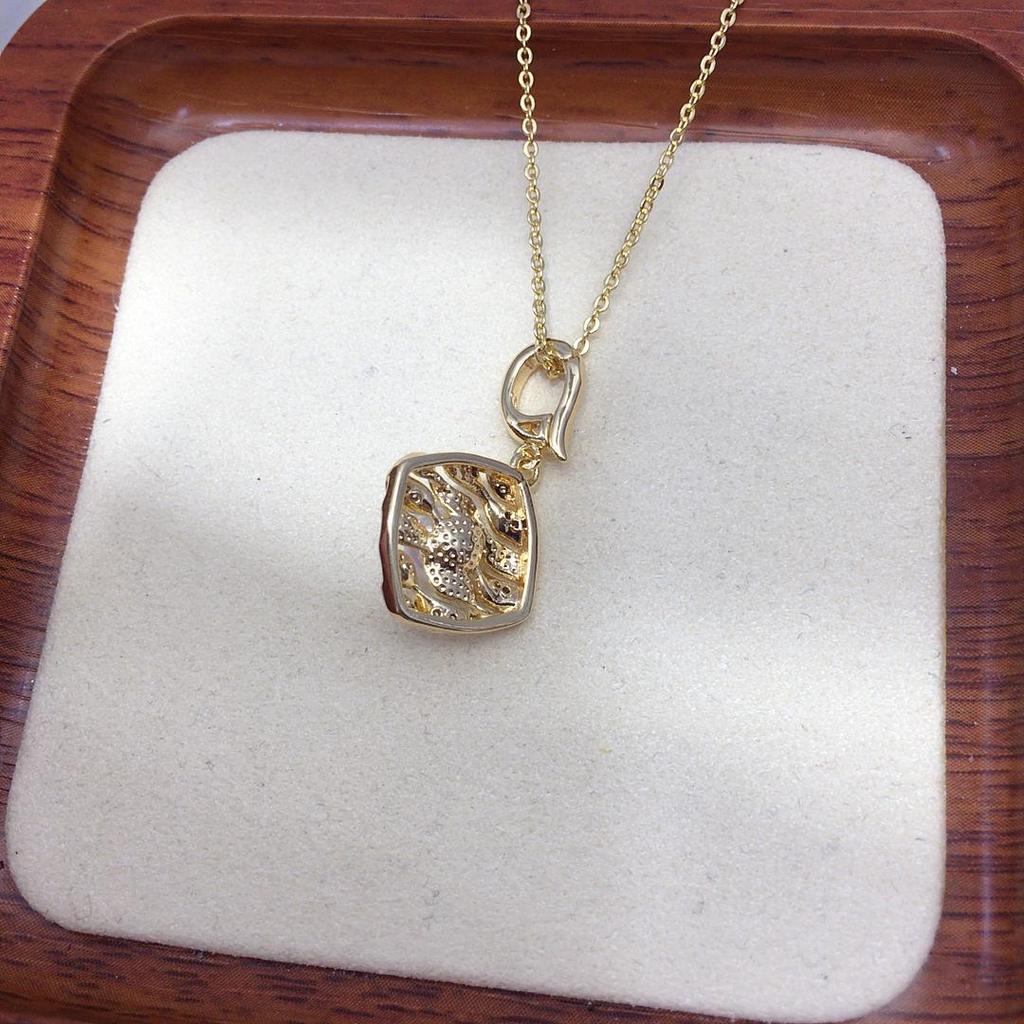 Vintage Geometric Rhombus Pearl Pendant with Zircon Detailing