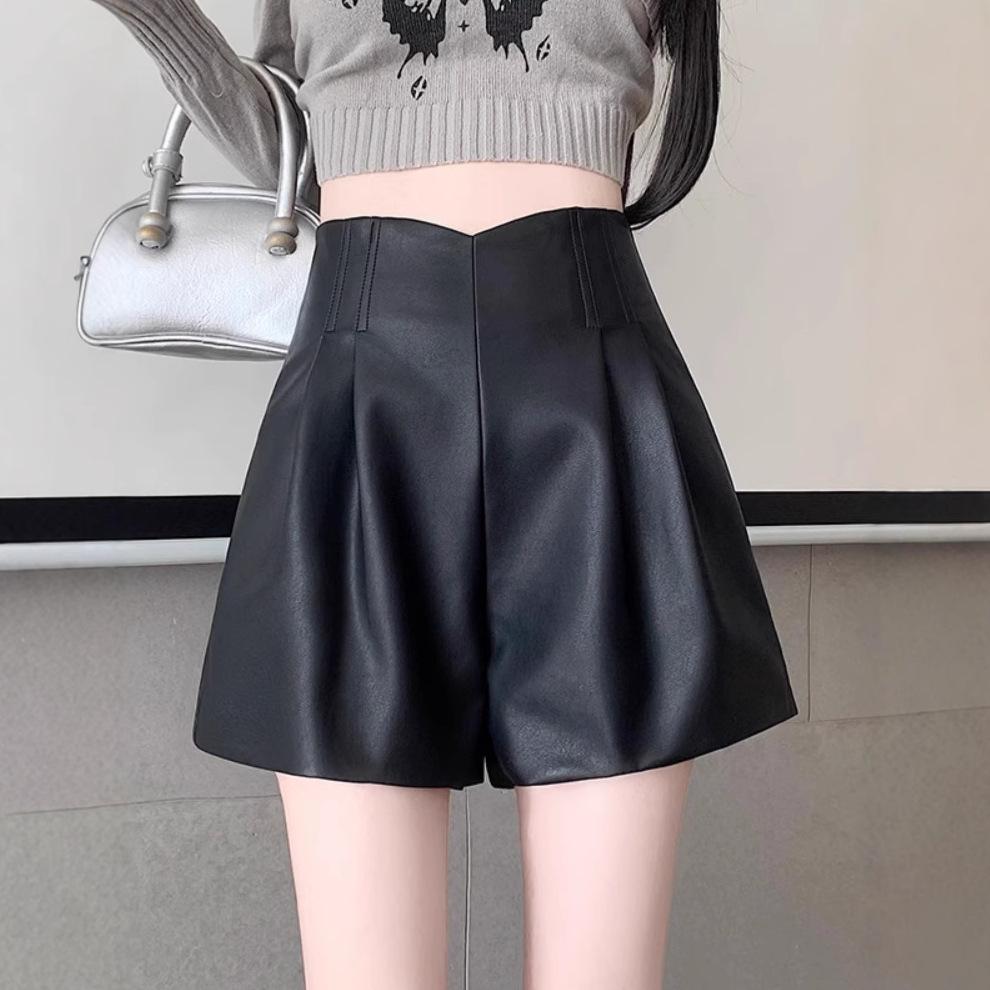 

Khaki PU Leather High-Waist A-Line Wide-Leg Shorts for Women - Autumn/Winter 2024 Collection. S кавовий