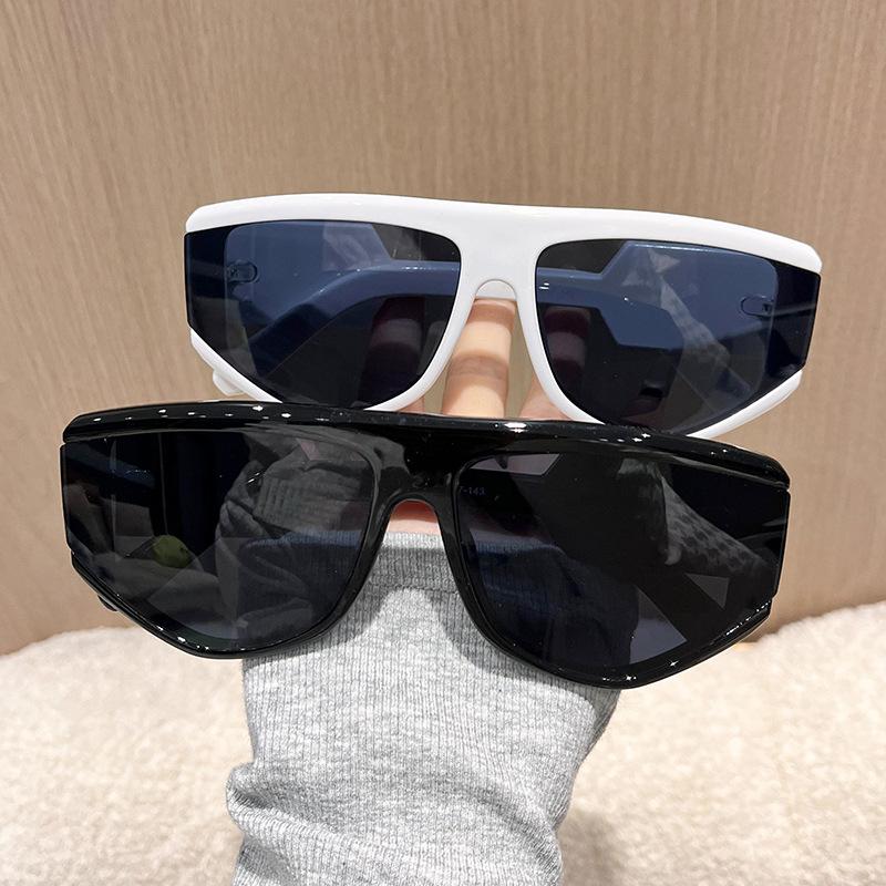 Vintage Luxury Brand Designer Oversized Pilot Sunglasses for Women Men Shades Big Frame Windproof Popular Punk Sun Glasses UV400
