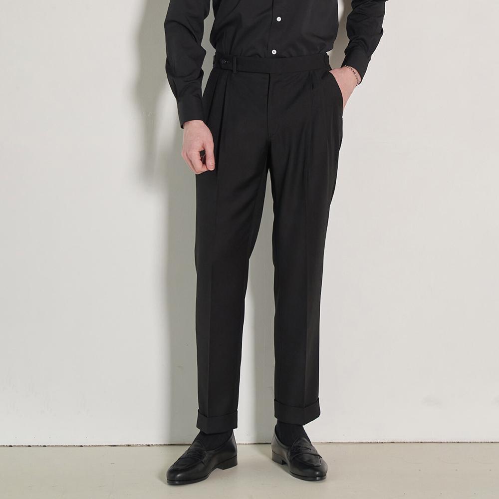 Olkeullaesig Alcpt010 Tailored Two-Pleated Pants_Black