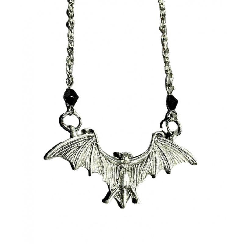 Stylish Gothic Punk Halloween Flying Bat Pendant Necklace