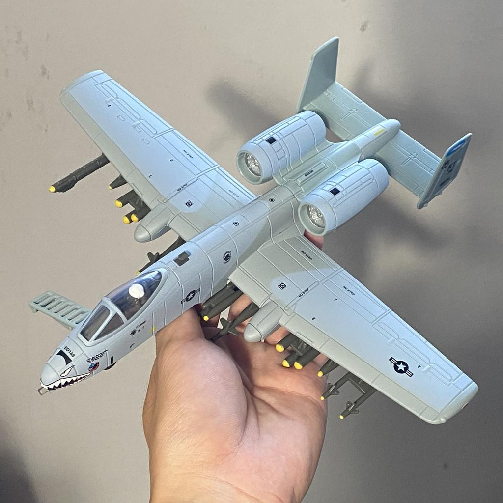 1:72 Thunderbolt II A-10 Warthog Hog Lega Fuso A Pressione Aereo da Combattimento Modello in Metallo Decorazioni per la Casa Ornamenti Regali Squisiti Per Ragazzi