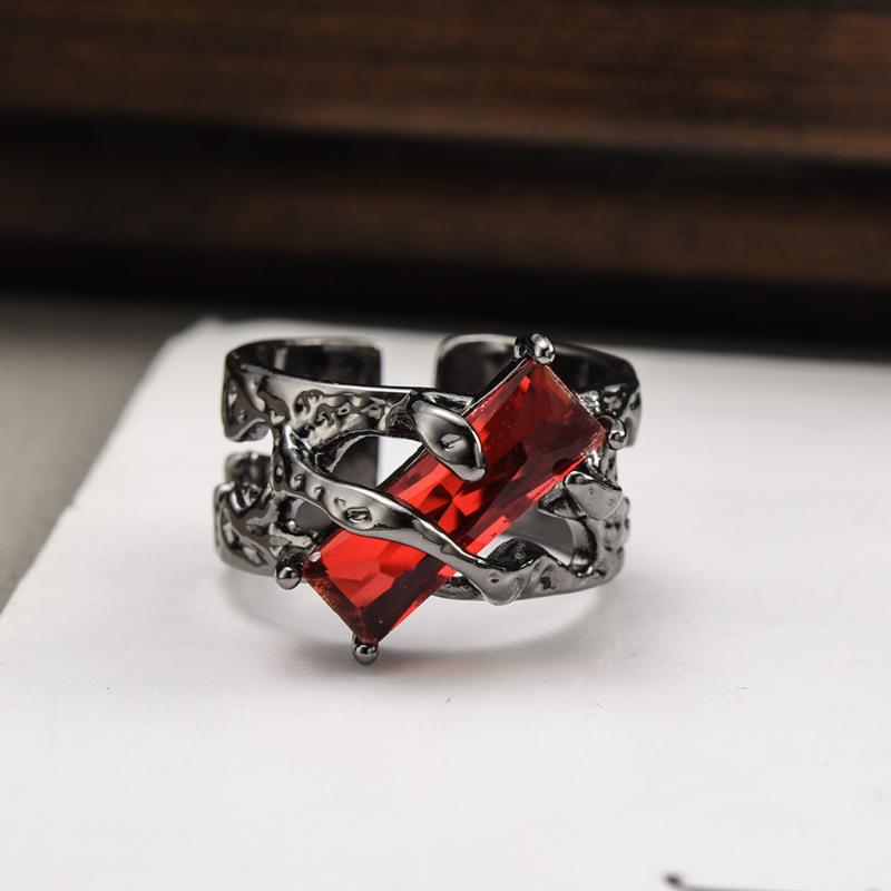 Black Gothic Irregular Thorns Ruby Rings Retro Hip-hop Personality Adjustable Finger Ring for Men Women Jewelry Gifts