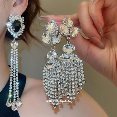 Silbernadel Strass-Quastenohrringe: Elegante und Auffällige Wassertropfen-Stecker für Damen