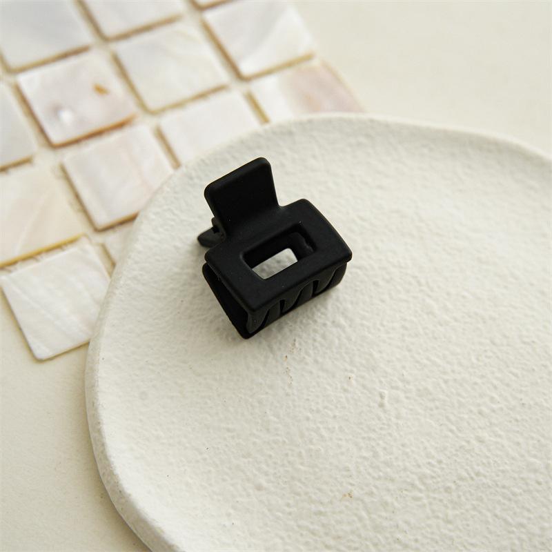 Small Square Hair Claws Frosted Hair Clip Geometry Simple Hairpins Ponytail Clip Crabs Hair Accessories for Women