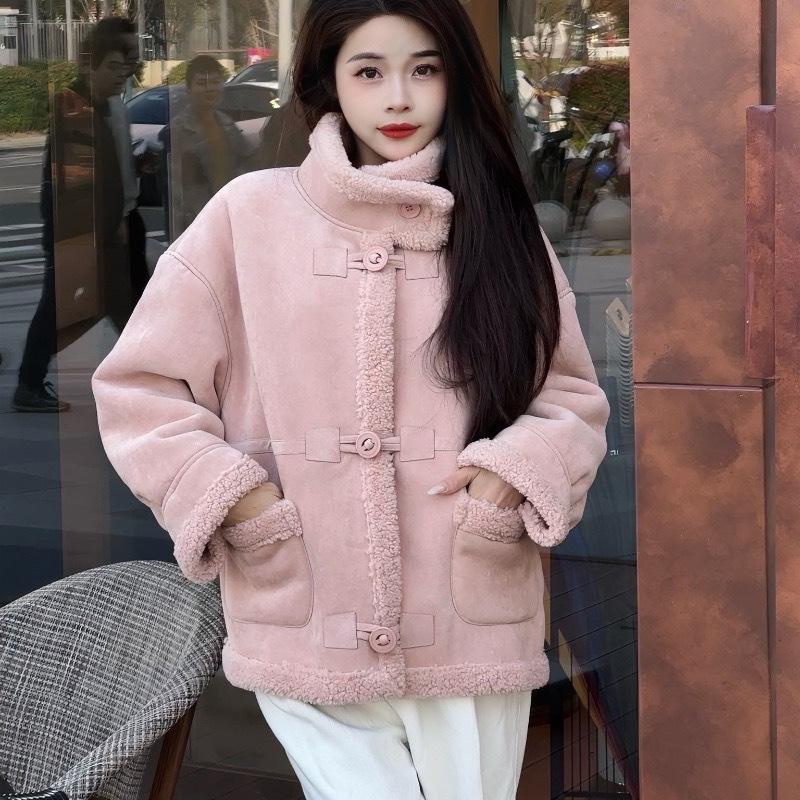 

Thickened suede plush coat women s 2025 winter new loose and thin high-end lamb wool L рожевий