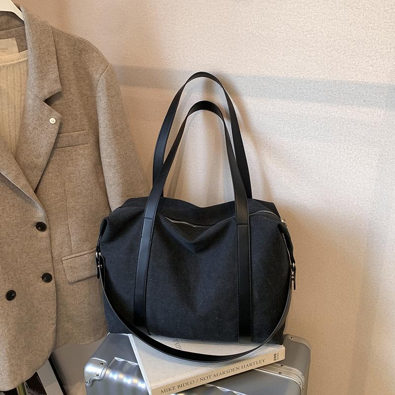 Stylish Canvas Shoulder Bag for Women with Wide Strap and Spacious Design