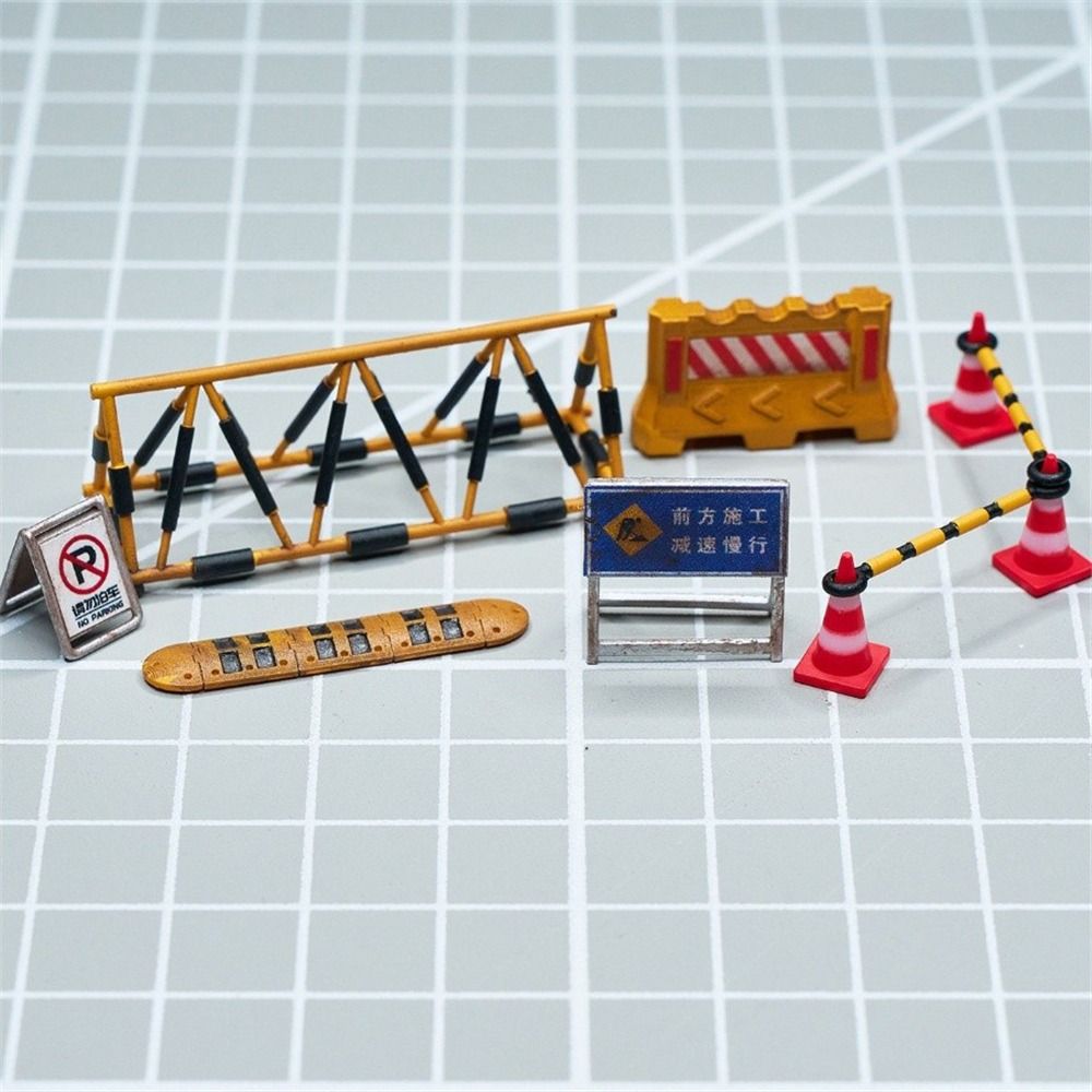 1/64 Scale Resin Model Traffic Barriers Scene Figurine Model Collection Miniature Scene Model