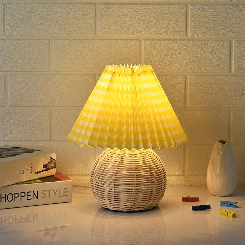 LED Stoff Plissee Lampenschirm Retro Rattan Streifen USB Schlafzimmer Nachttisch Lampe Schreibtisch Lampe Indoor Hause Dekoration Beleuchtung Leuchte