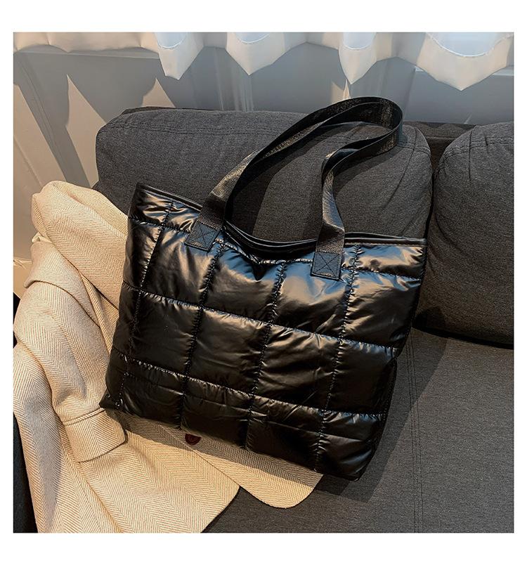 

Велика сумка інтернет-знаменитостей, жіноча сумка, новинка 2024 року, повсякденна сумка через плече, вишивка нитками, сумка для приміських поїздок, прості елементи чорний