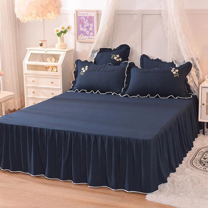 Seasonal Universal Skin Friendly Bedspread Thick Cotton Padding Modern Minimalist Anti Slip Protective Cover