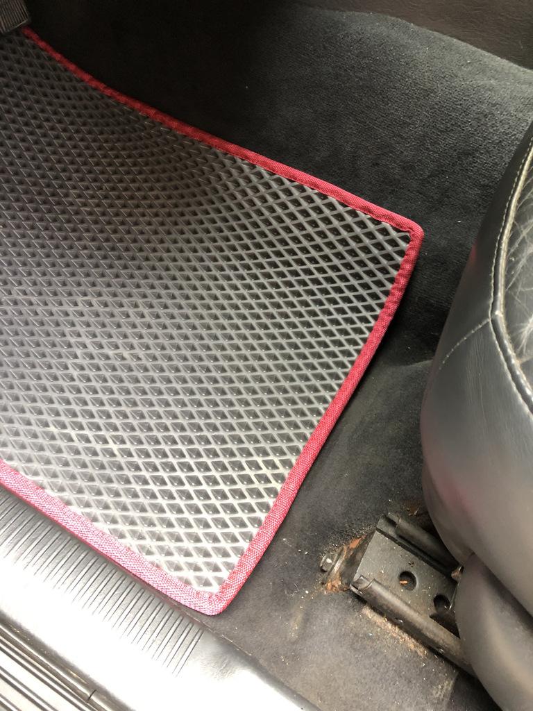 Covorașe EVA (negru) pentru Jeep Grand Cherokee WJ 1999-2004