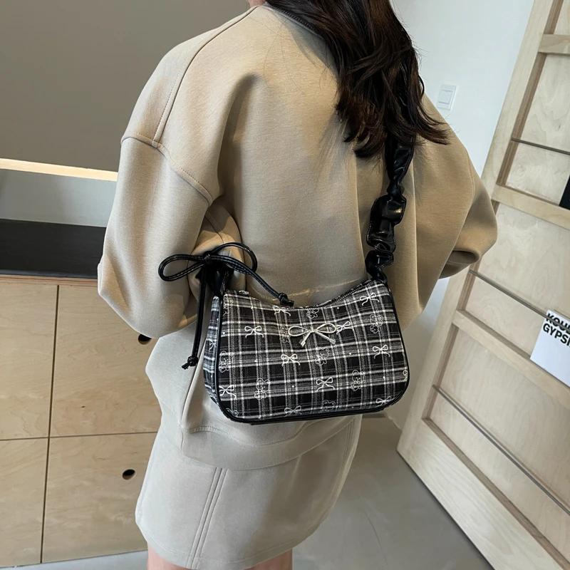 Sweet Bow Shoulder Bags Women England Style Plaid Handbags  New Cloth Lightweight Large Capacity Messenger Bags Luxury
