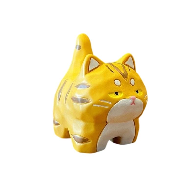 

Wood Carving Texture Resin Cats Statue with Standing Pose Miniature Kitten Figurine Ornament for Desk Shelf Decors Gift