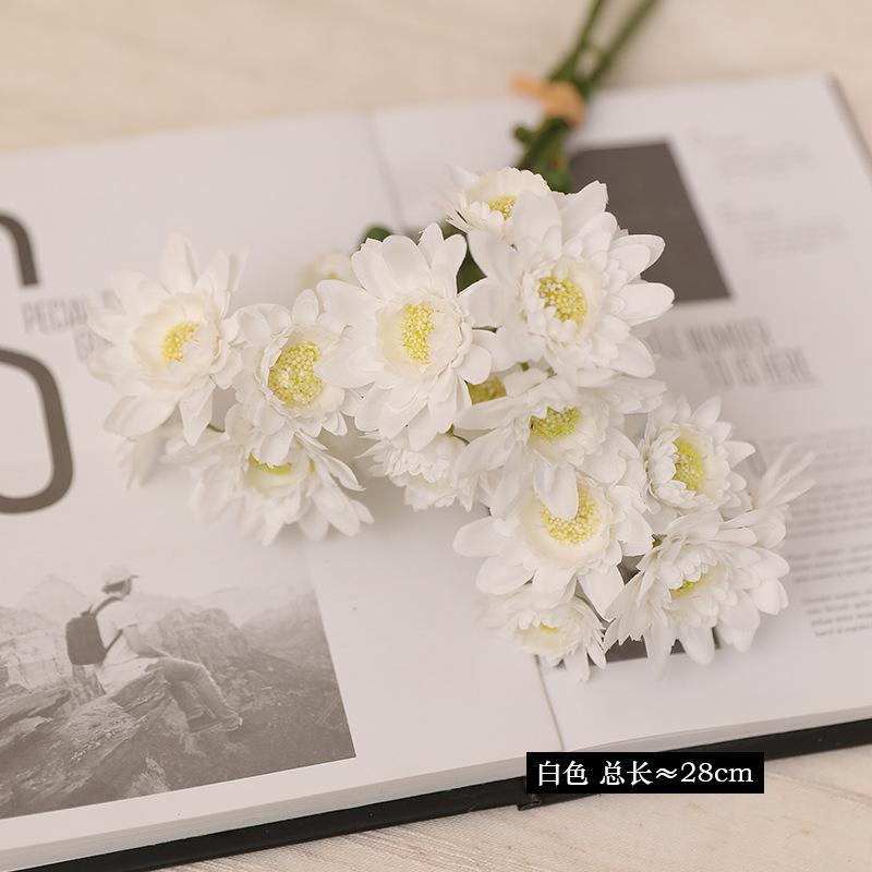 High-quality simulation of 3 small daisies, chamomile, home decoration bouquet flower arrangement with daisies simulation flower белый