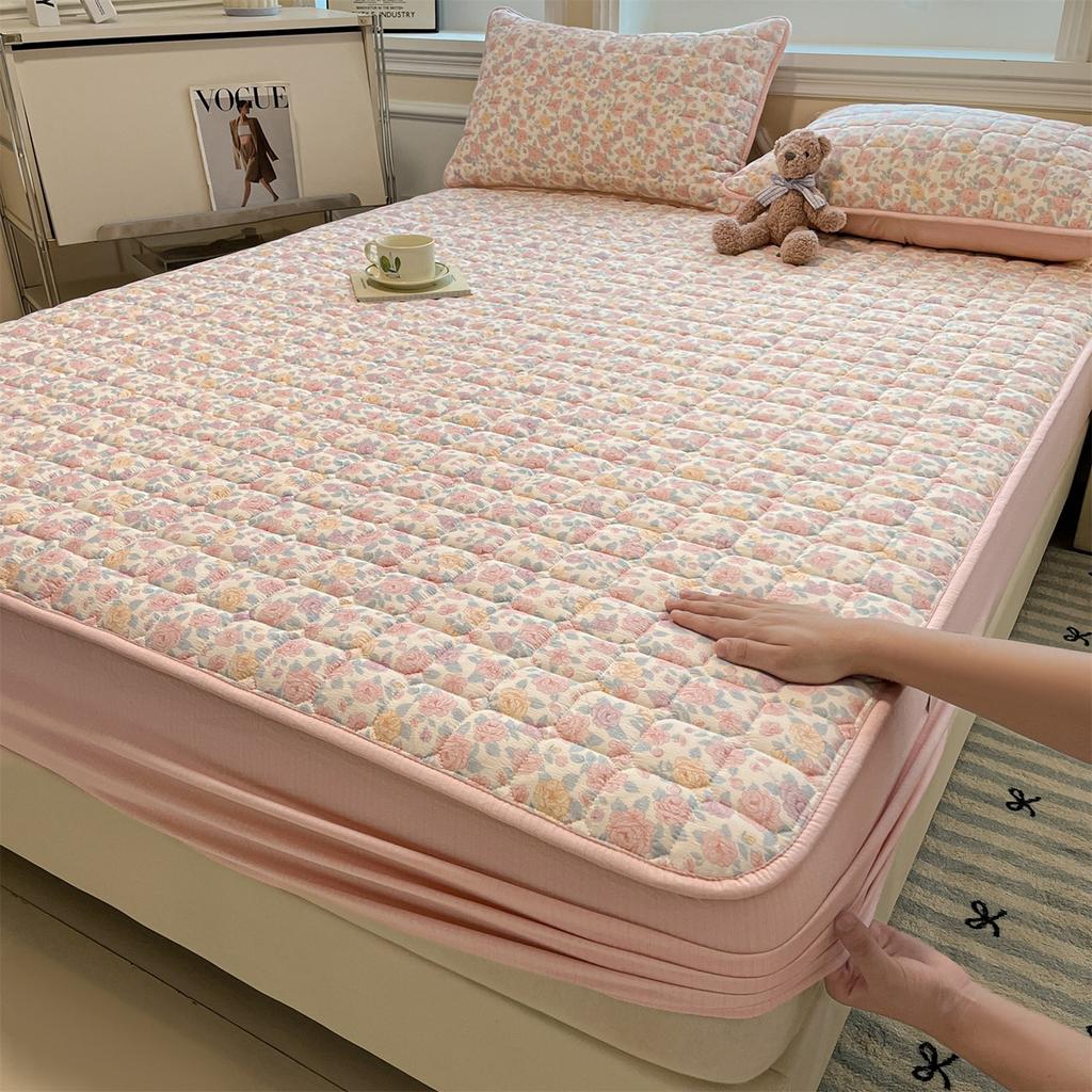 Waterproof & Breathable Mattress Protector - Printed Crinkle Taffeta Quilted Cover, Non-Slip Dust Proof Fitted Sheet