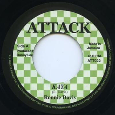 7inch Record RONNIE DAVIS / AGGROVATORS - Kaya / Kaya Dub ATT022 Attack 1978 UK Reggae, Ska & Dub