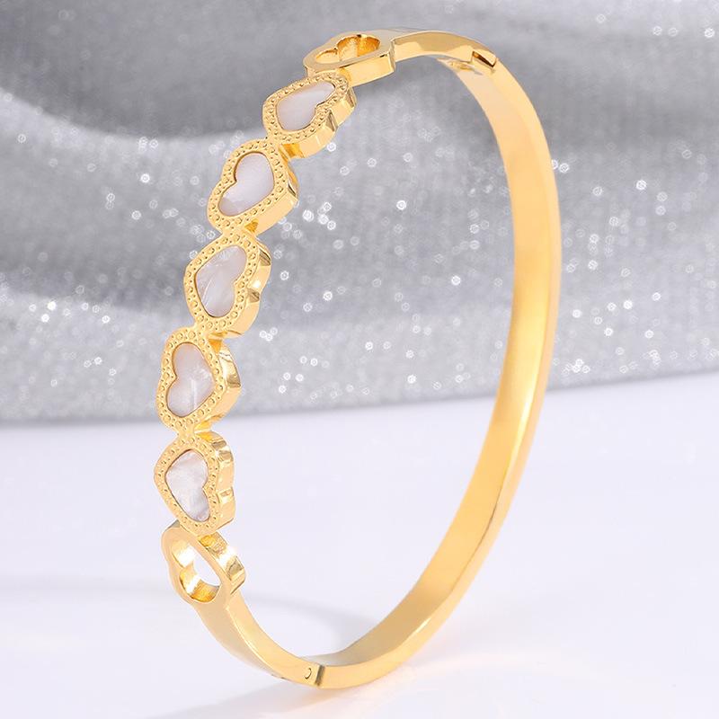 Hollow Love Shell Women s Fashionable and Versatile Heart-to-heart Bracelet 17CM