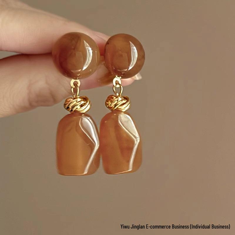 

Silver Needle French Retro Geometric Dangle Earrings - High-End, Fashionable Design for Women