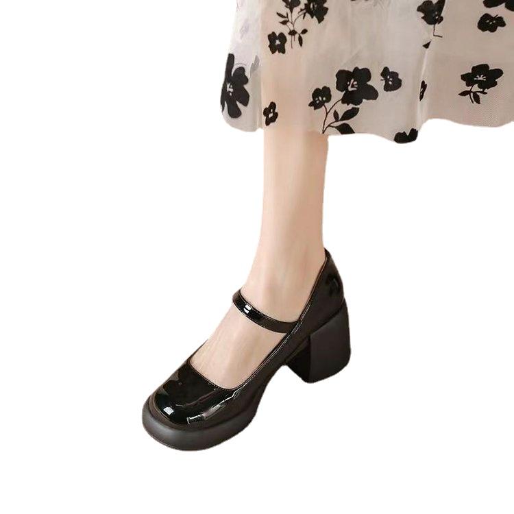 Мода 2024 весна и осень новая мода туфли на высоком каблуке на толстой подошве кроссовки — фото 3