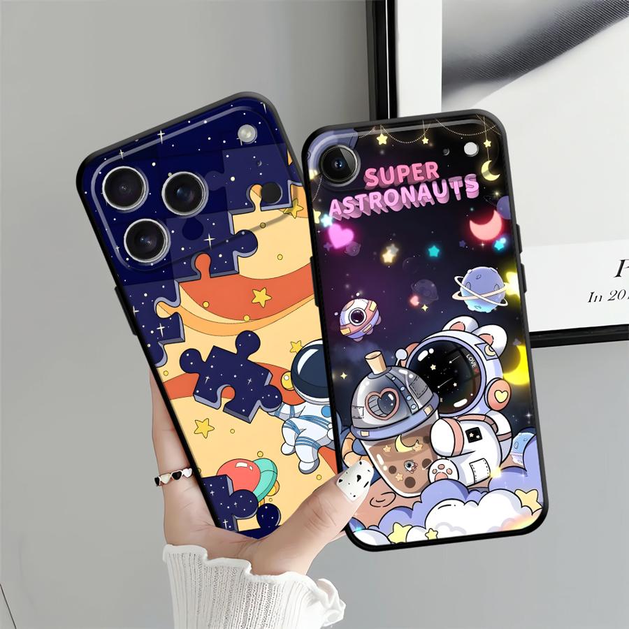 Cartoon Astronaut Case for Apple iPhone 17 Pro Max 13 Air 15 Pro 7 8 XR XS MAX 14 12 11 16 Funda Phone Cover