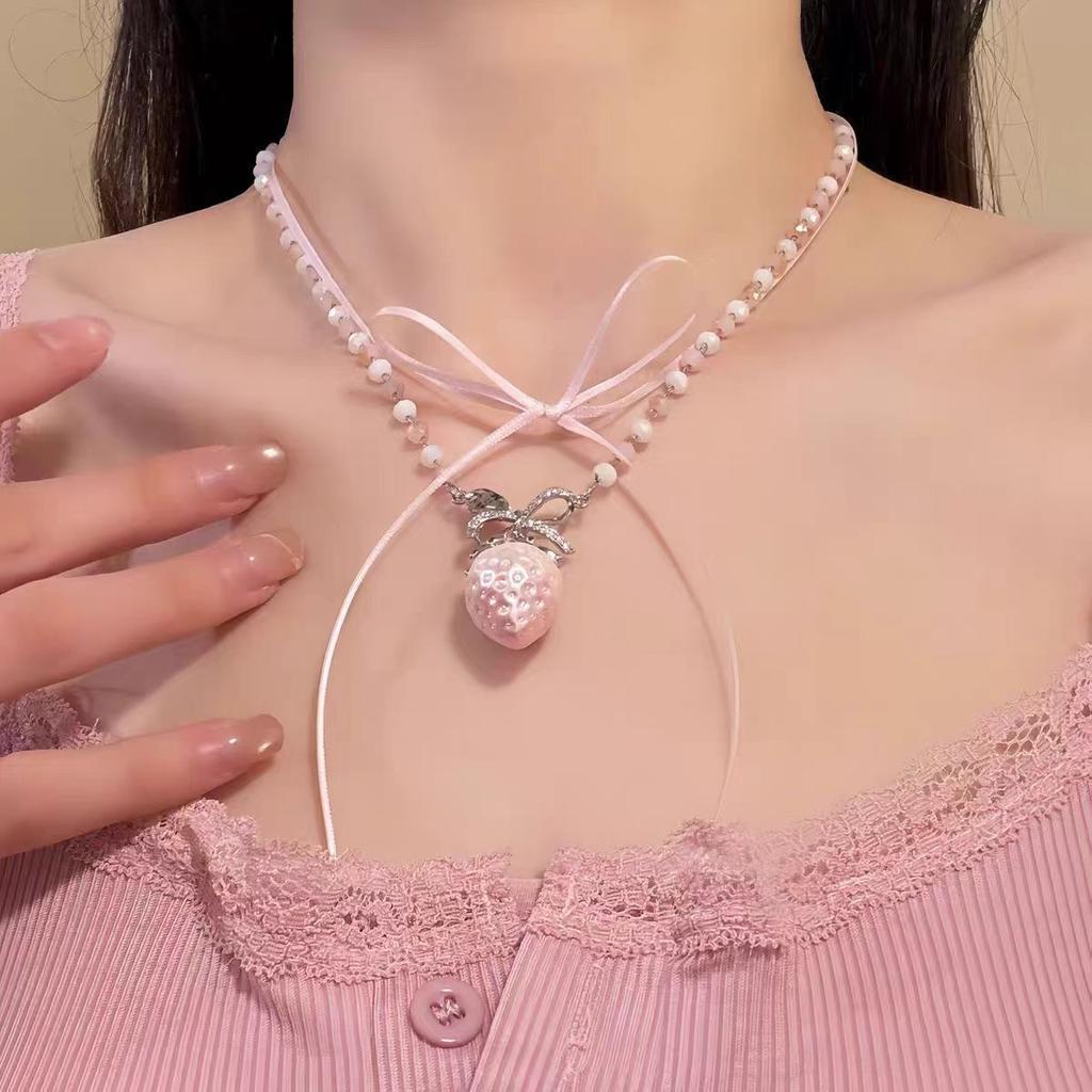 Fashion sweet pink strawberry bow necklace light luxury retro girlish temperament stacked neck chain collarbone chain