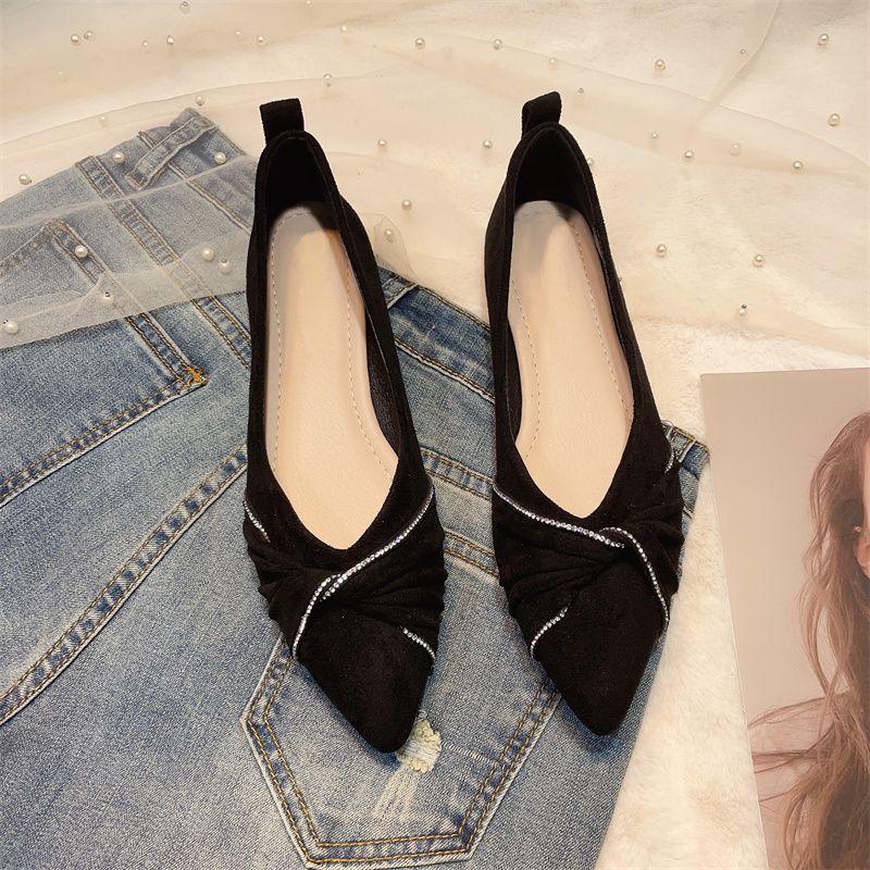 

Модная женская обувь Стразы Невеста Красные женские балетки Сексуальные слипоны Оптовая продажа Шикарные Острый носок Высокое качество Мода Элегантность Предложение Y2k 40