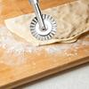 Handheld Pizza Lace Rolling Wheel Zinc Zinc Zinc Alloy Pasta Mold Pie Embossed Edge Cutter  Dumpling