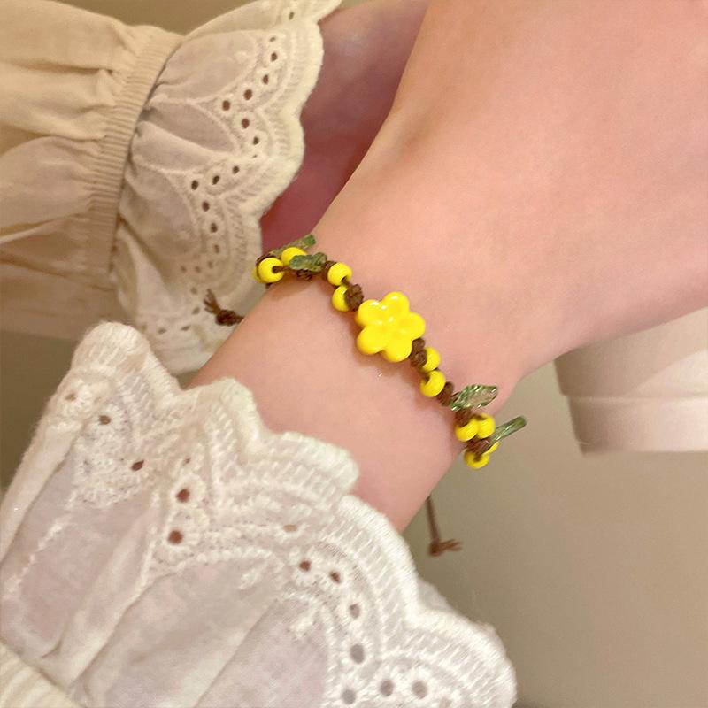 

Sweet Ceramic Yellow Flowers Beaded Bracelets for Women Girls Spring and Summer Style Wove Rope Bracelets Jewelry Accessories
