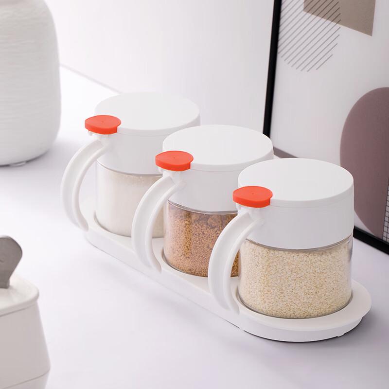 

Chahua 3-Piece Polka Dot Glass Seasoning Set