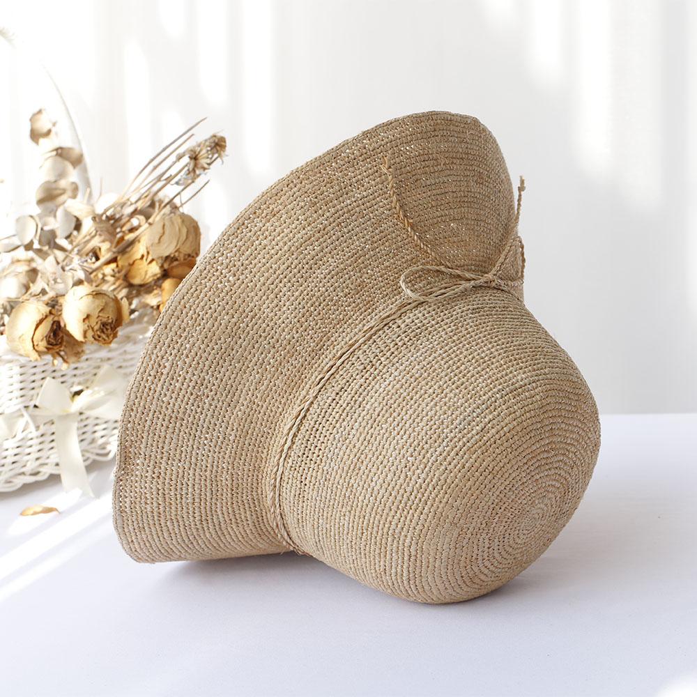 2026 Raffia Straw Hat for Female Summer Fashion Version of the Sunscreen Big Hat Eaves Beach Seaside Vacation Sun Hat Foldable