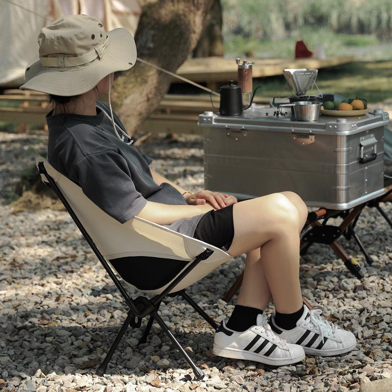 Portable Outdoor Moon Chair with Breathable Mesh Backrest – Folding Chair for Fishing, Art, and Beach Picnics