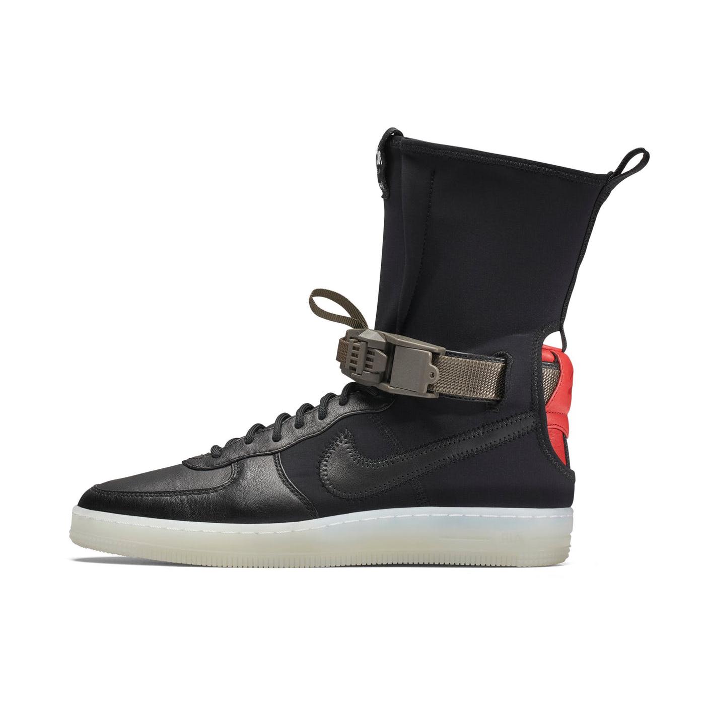 

Nike Air Force 1 Downtown Acronym Чорний Малиновий 649941-006 42.5