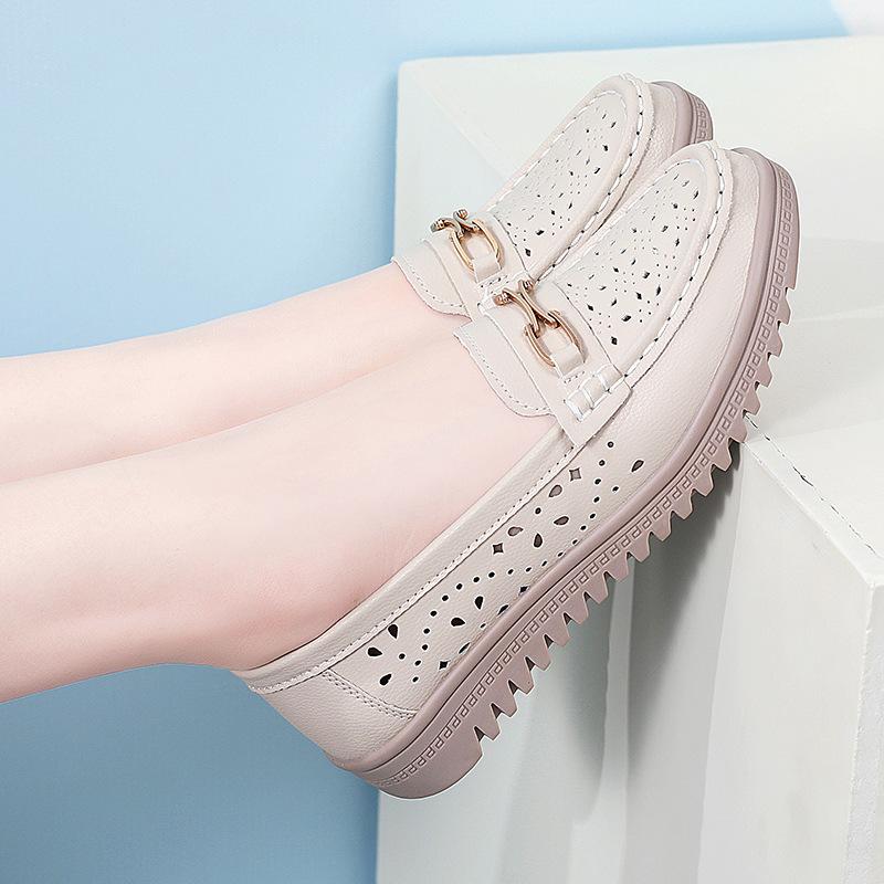 Leather mother shoes hollow breathable beef tendon soft sole middle old pedal Doudou shoes are not tired women's shoes
