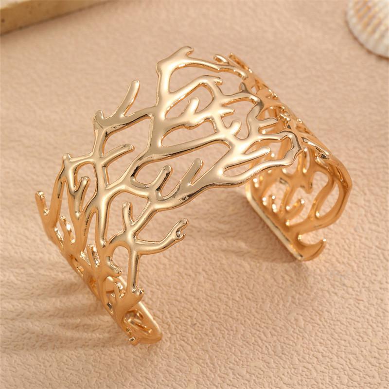 Style Metal Flower Open Bracelet With Starfish Charm For Women Summer