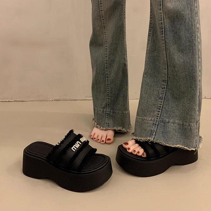 Beautiful Thick-bottomed Small Fragrant Cool Slippers Women's Summer Wear 2025 New Models with Skirts, High-end Internet Celebrity One-word Drag