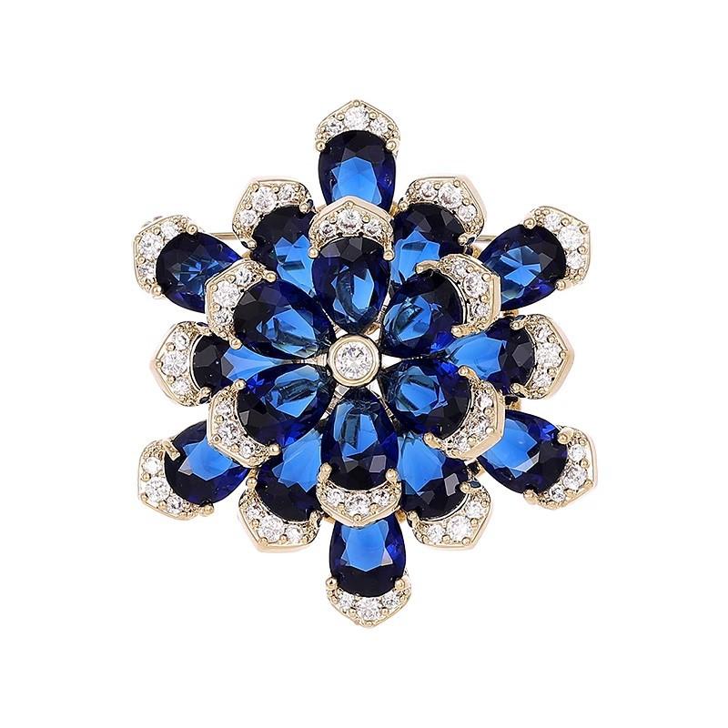 Luxurious and Elegant Flower Brooch, High-end Women's Exquisite Retro Crystal Brooch, Niche Design Sense Brooch