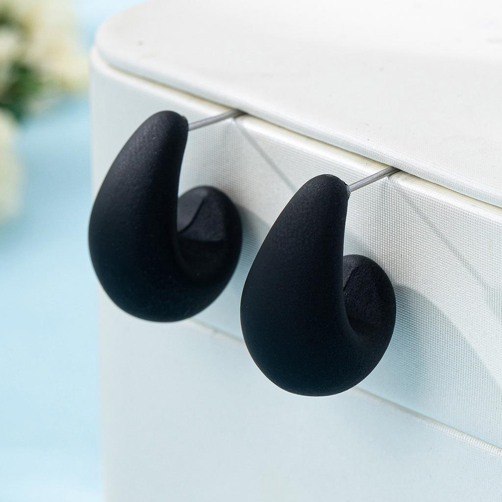 Wassertropfen-Ohrringe Nische High-End Design Stecker Ohrringe Einzigartige Temperament-Ohrringe