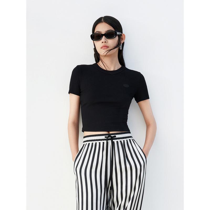 Gourcuff Women s 2026 Spring Slim-Fit Cinched Waist Cropped T-Shirt, Round Neck, Short Sleeve Small чёрный