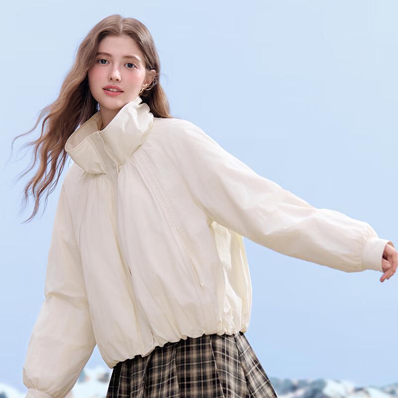 Betu Women's 85% White Duck Down Short Puffer Jacket