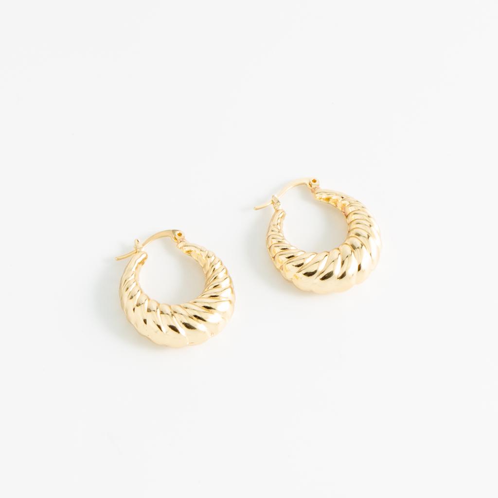 C-shaped cow horn thick earrings for women, stainless steel plated with 18k gold, low allergy twisted ring jewelry gift earrings