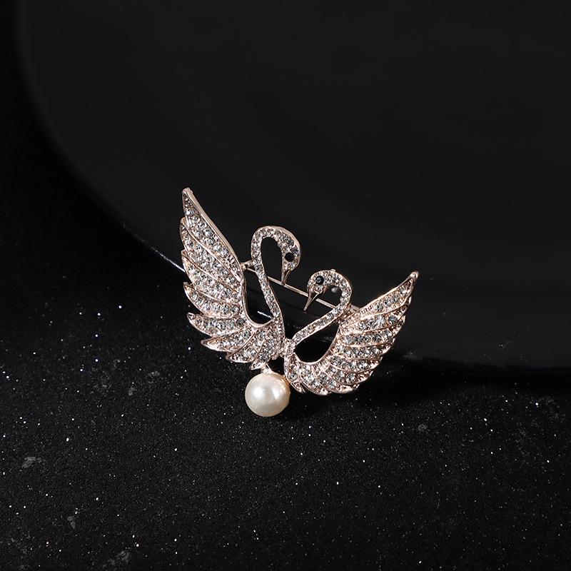Elegant Peony Brooch: High-End Chinese Style Corsage Pin