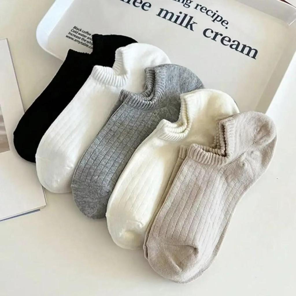 Japanese Style Non-Slip Low-Cut Women's Boat Socks - Breathable, Odor-Resistant, Invisible, Solid Color Antibacterial Design.